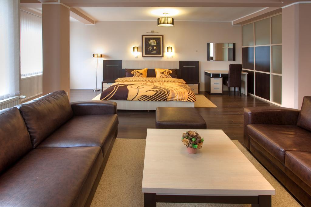 Guesthouse Vitez รานเย ภายนอก รูปภาพ