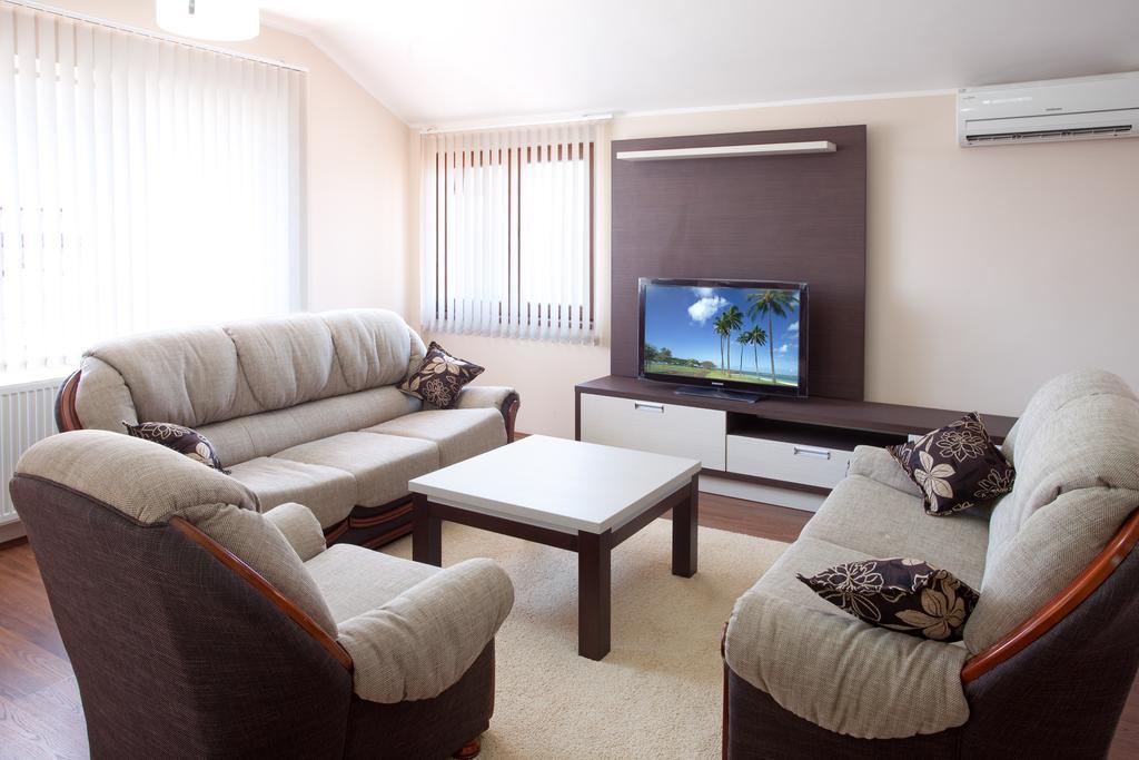 Guesthouse Vitez รานเย ภายนอก รูปภาพ