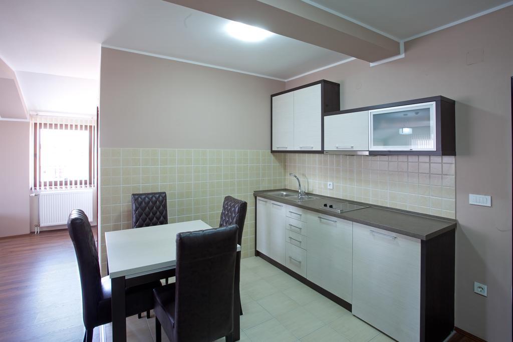 Guesthouse Vitez รานเย ภายนอก รูปภาพ