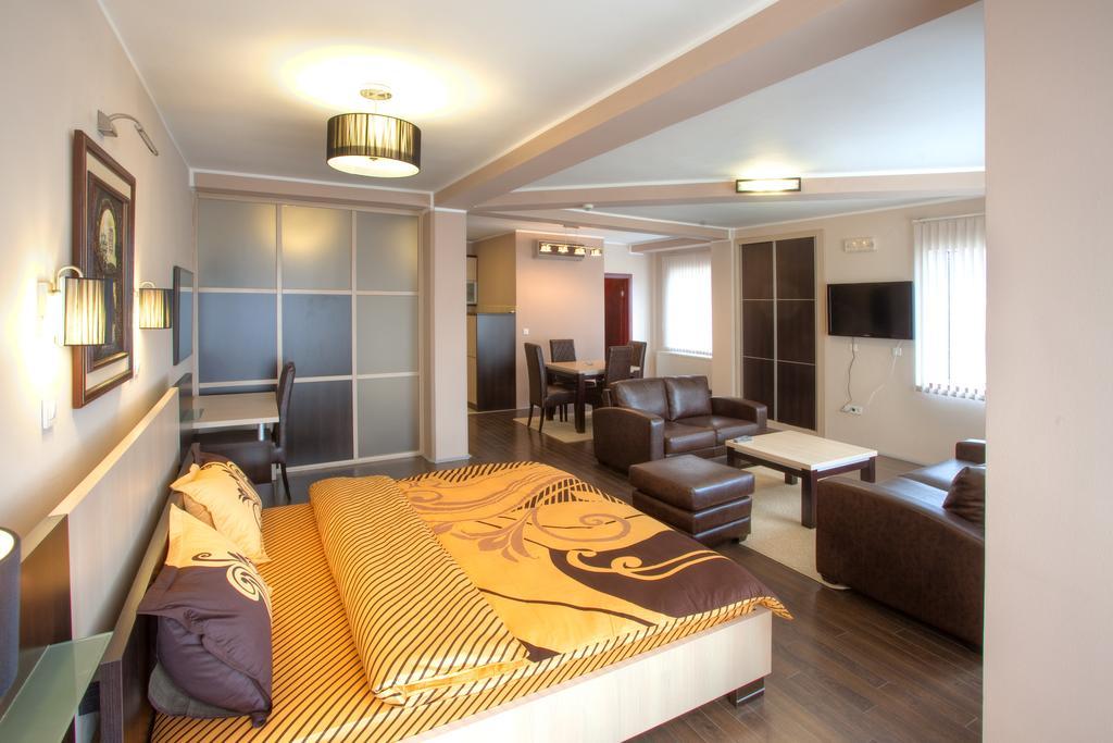 Guesthouse Vitez รานเย ภายนอก รูปภาพ